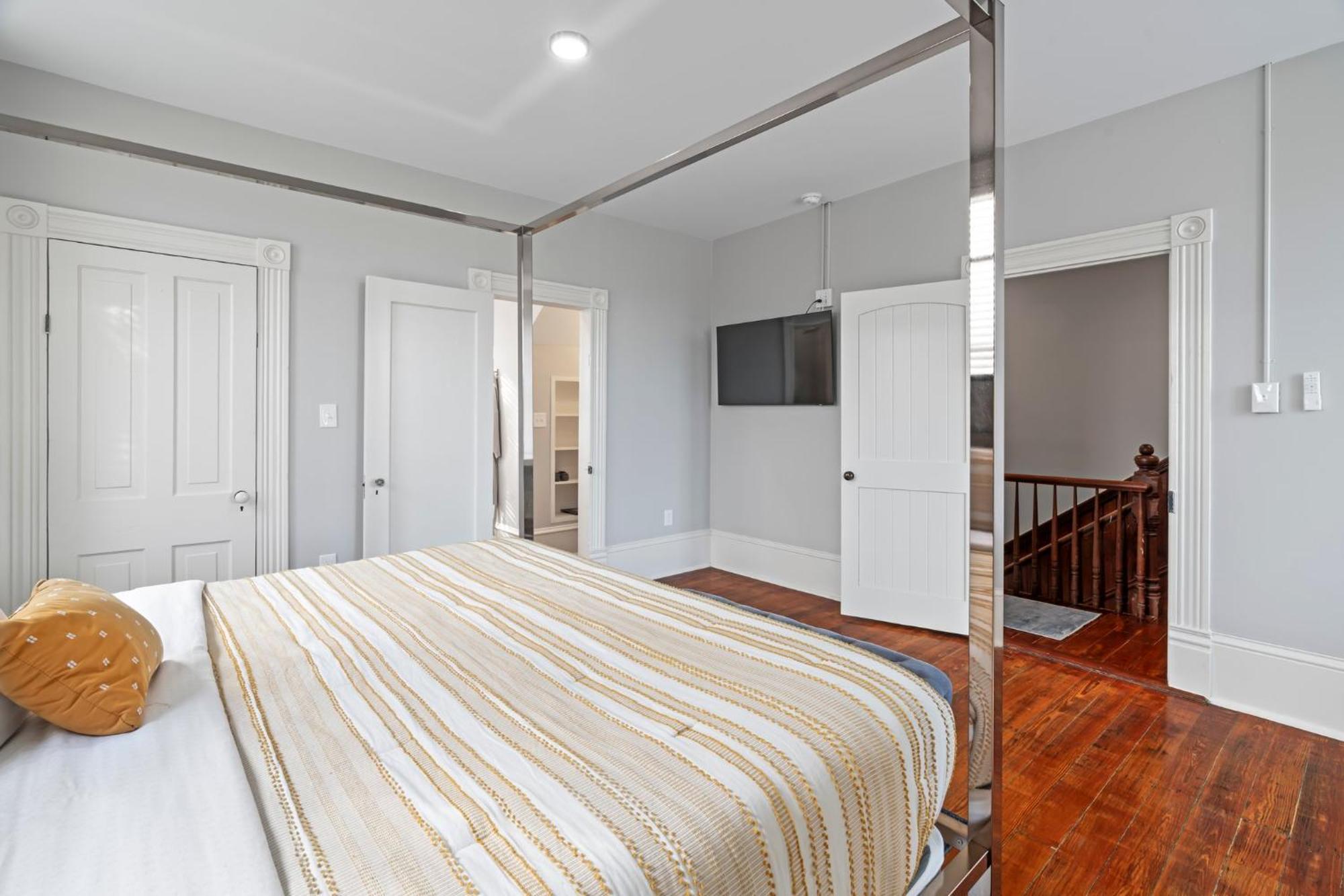 Historic Galveston Family Beach Home With 3 King Beds المظهر الخارجي الصورة
