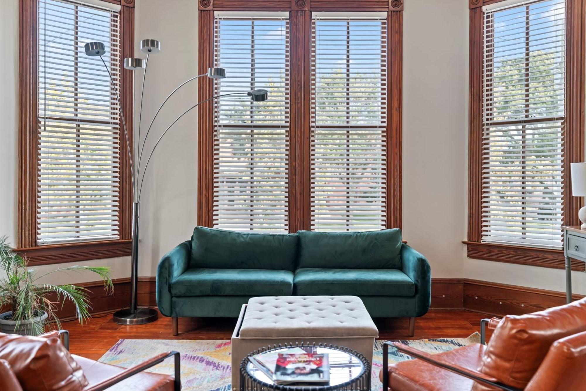 Historic Galveston Family Beach Home With 3 King Beds المظهر الخارجي الصورة