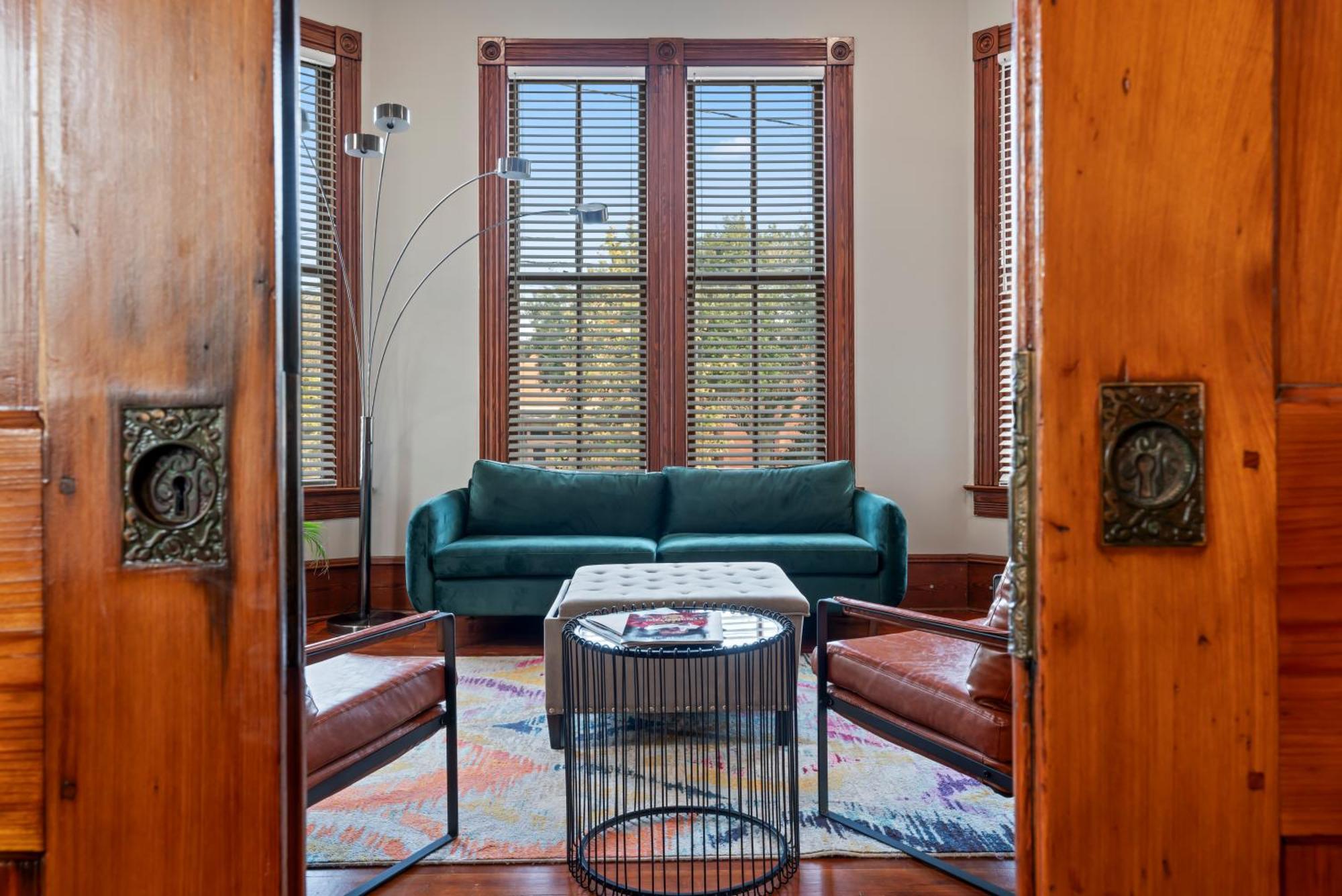 Historic Galveston Family Beach Home With 3 King Beds المظهر الخارجي الصورة